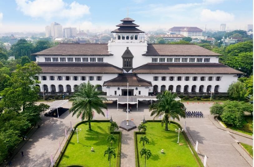 Pakej Jakarta Bandung