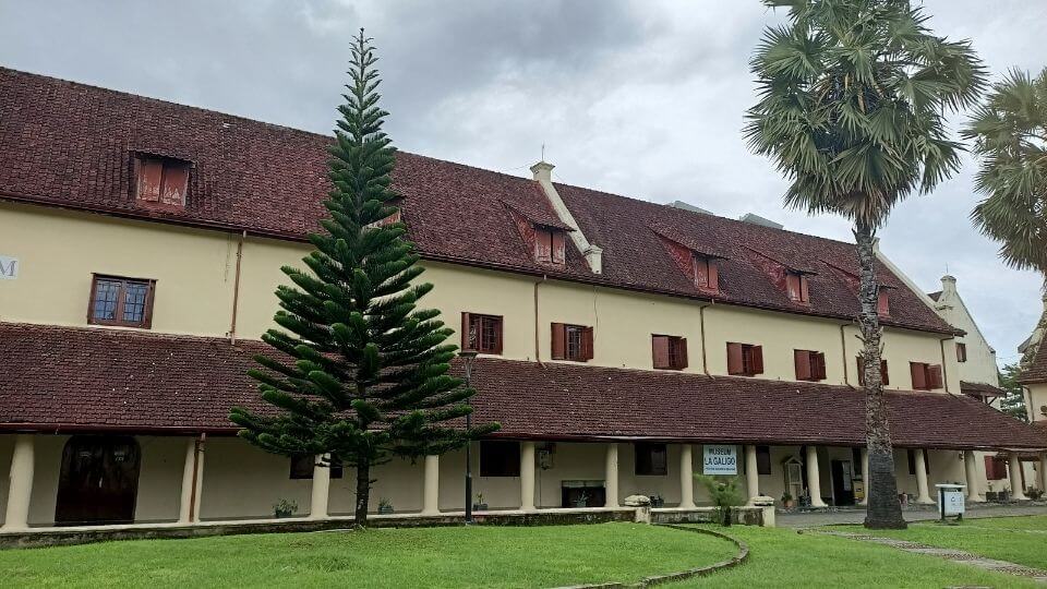 Pakej Makassar
