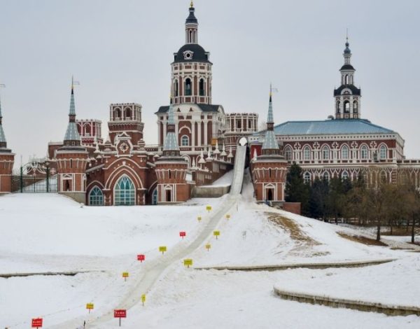 VOLGA MANOR